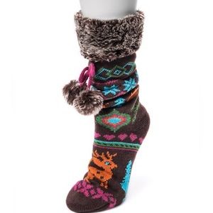 MUK LUKS Chocolate Cabin Slippers